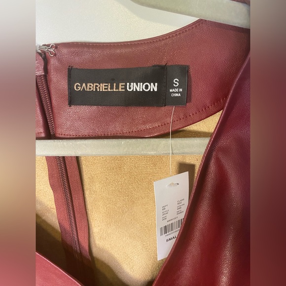 #248 NY&Co Gabrielle Union Leatherette Ruched Dress size S NWT - Picture 5 of 13